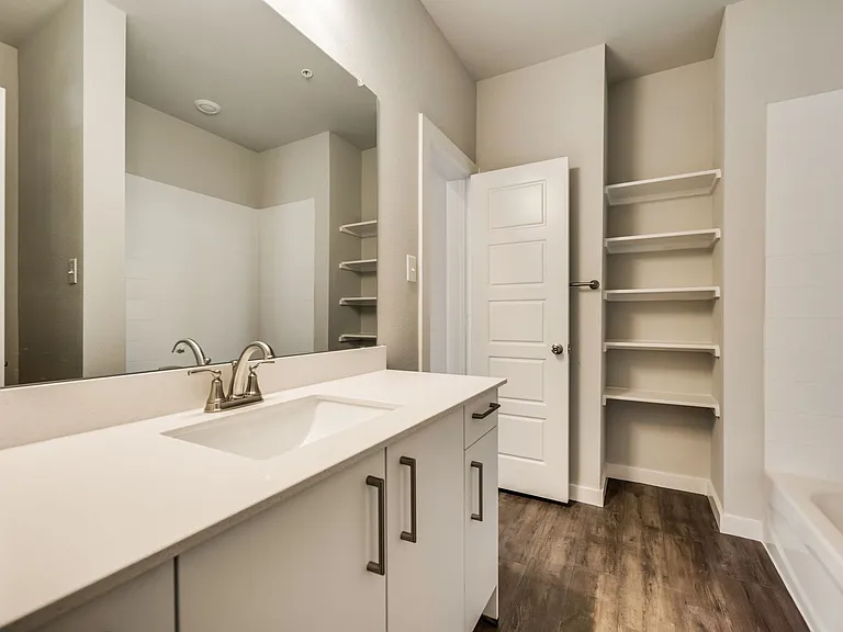 663 Wheatfield Dr — Photo 11