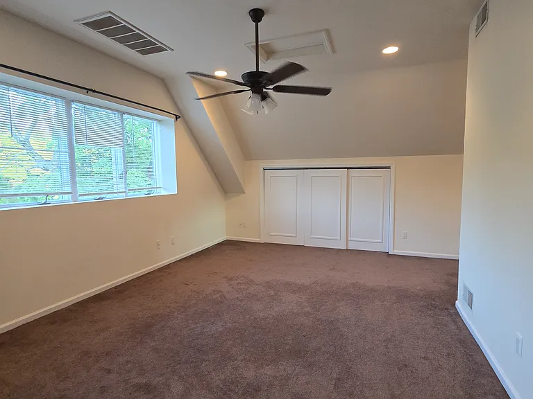 270 Station Rd — Photo 13