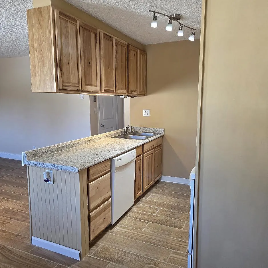 2 bed, $1,650 — Photo 1