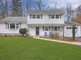 5 Grecian St, Parsippany, NJ 07054