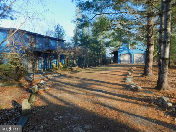 755 Moonshine Hollow Rd, Lost City, WV 26810