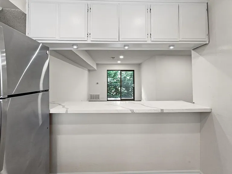 1635 West Blvd #2 — Photo 5
