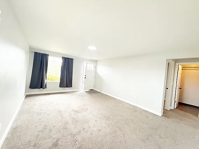 114 Lebo Blvd — Photo 6