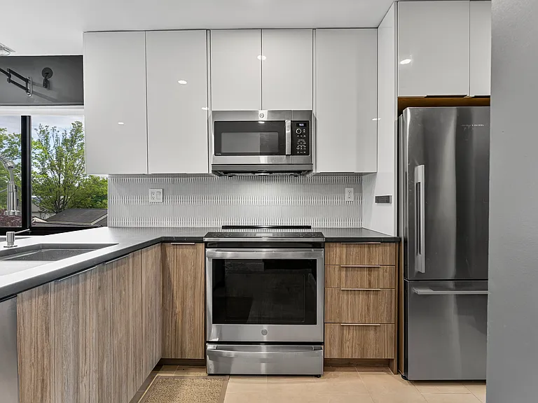 11120 Harbor Ct #1120 — Photo 16