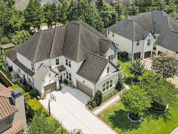 4th image of 119 S Curly Willow Cir