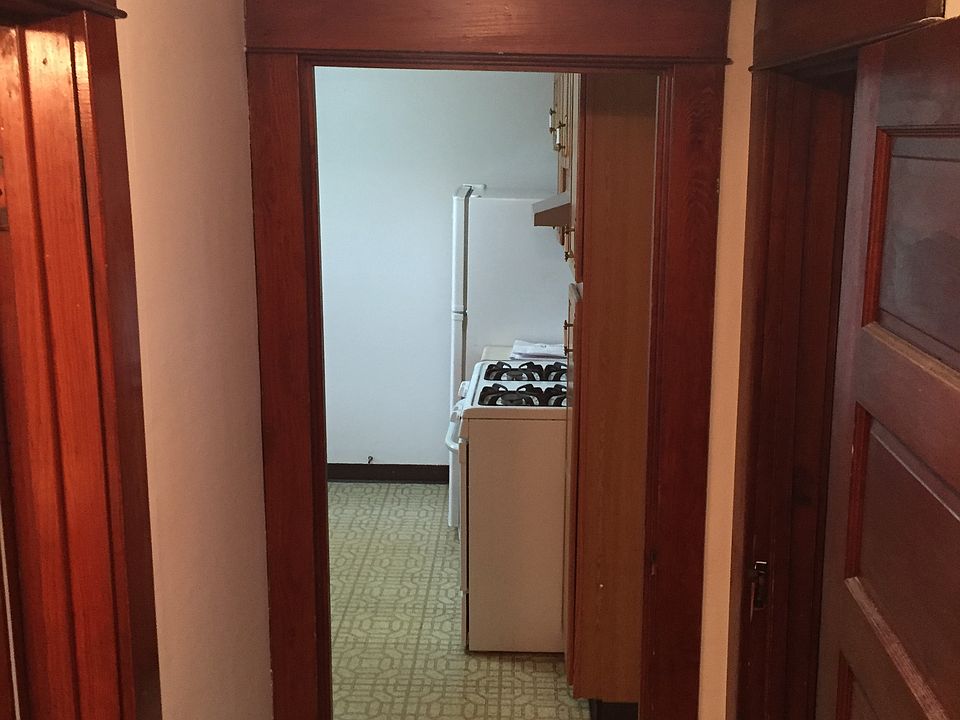 Entry/Hallway