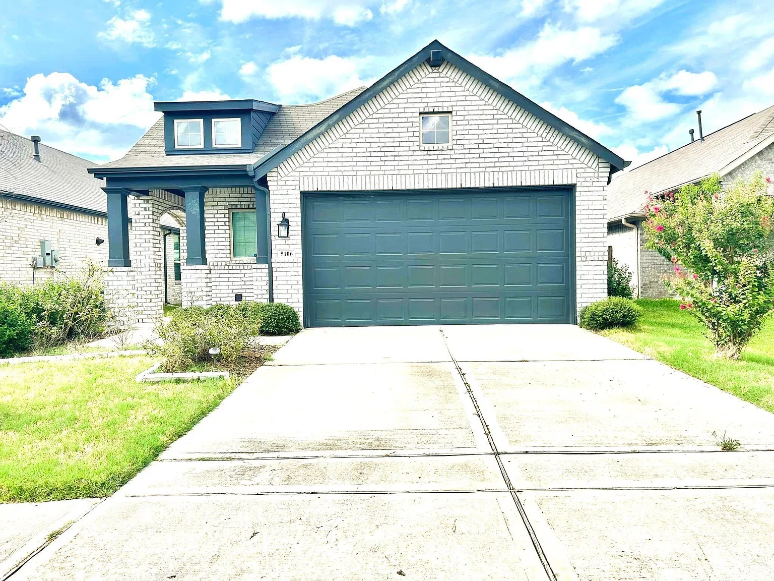 3 bed, 2.0 bath, 1657 sqft, $2,100 — Photo 1