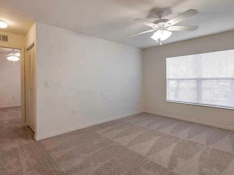 Wexford Apartments — Photo 11