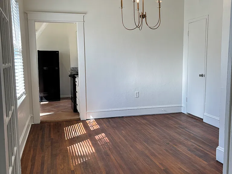 2052 Dauphin St #B — Photo 6