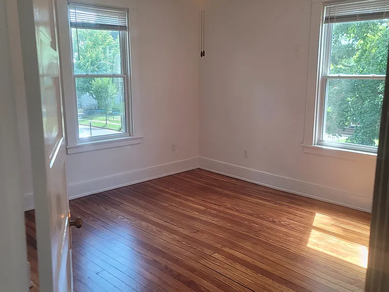3207 Woodrow Ave — Photo 14
