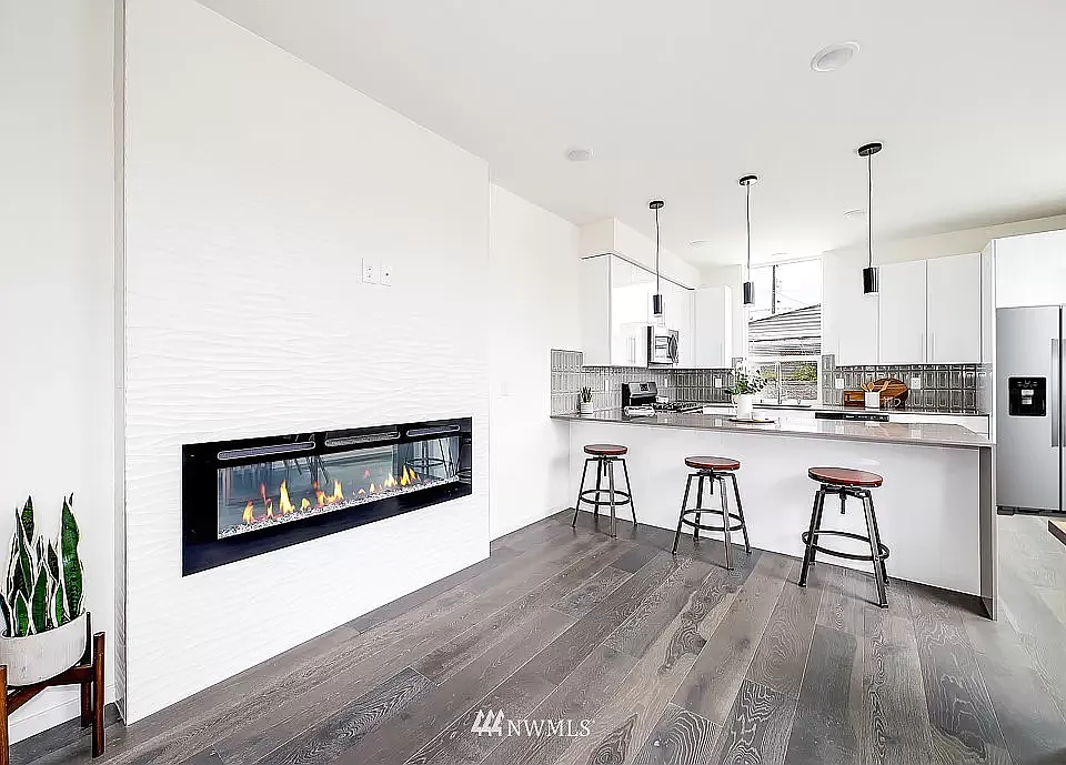 9250B 17th Ave SW
