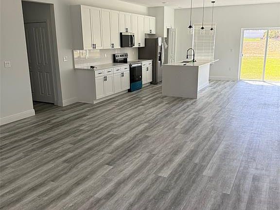 3rd image of 17490 SW 27th Cir