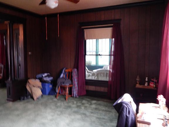 4th image of 606 W West St