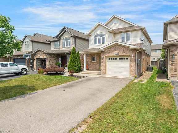3rd image of 8435 Kelsey Cres