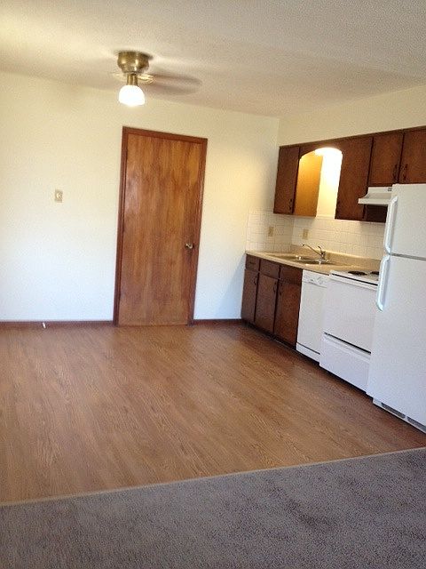 2nd image of 3306 Jamesdale Rd