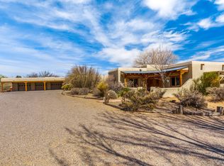 1 Coyote Trl, Corrales, NM 87048