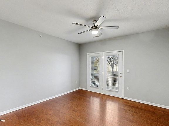 3rd image of 2602 Aristocrat Pl Unit 101