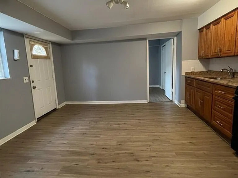 423 Lisk Ave #1 — Photo 4