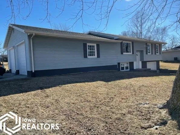 905 NE Hill St, Leon, IA 50144