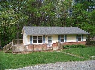 963 Chestnut Dr, Mountain City, TN 37683
