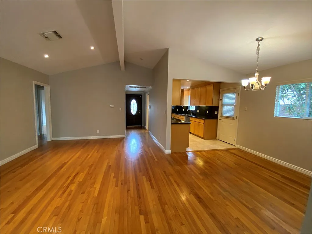 3 bed, 1560 sqft, $5,100 — Photo 4