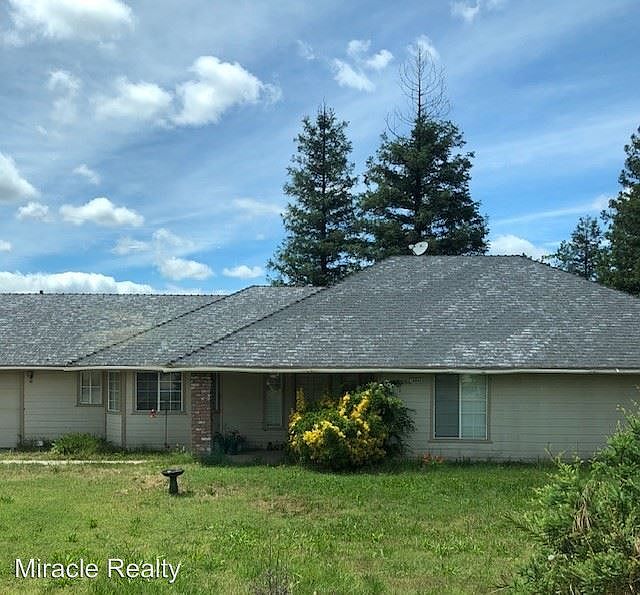 2nd image of 18644 Ridgedale Dr