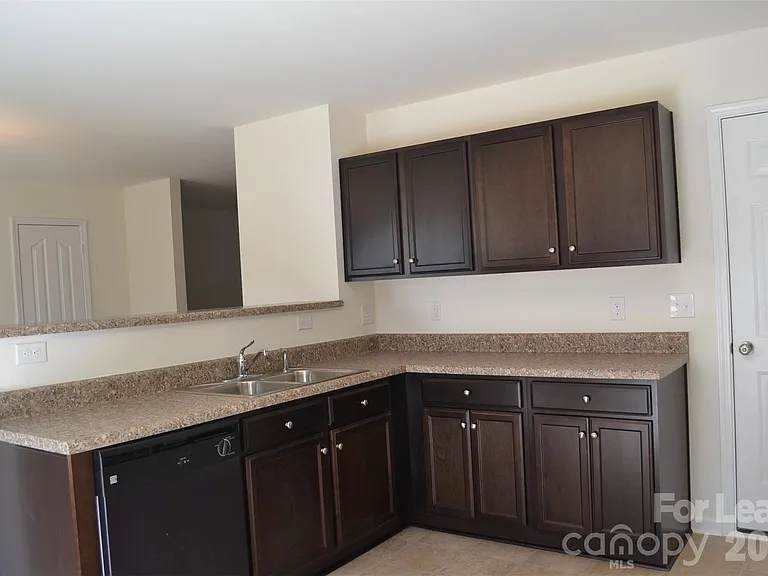 4511 Trunk Bay Dr — Photo 5