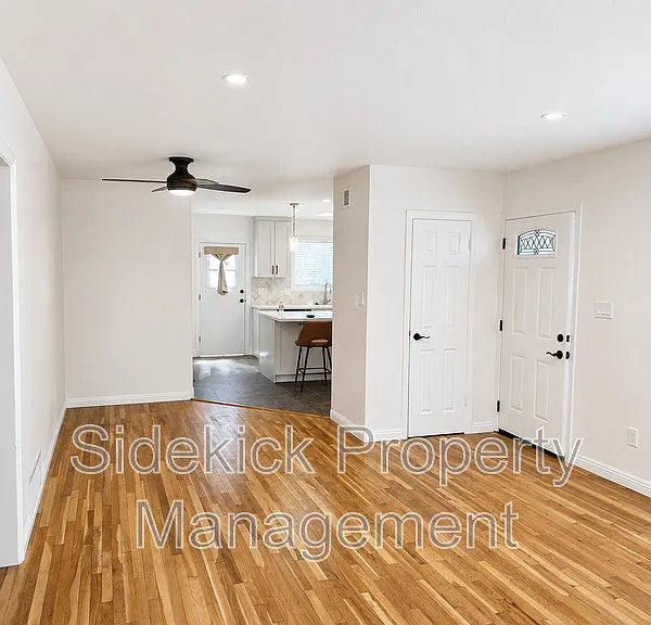 11639 Faculty Dr — Photo 4