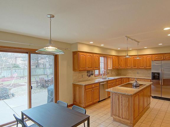 4th image of 1543 Lupine Dr