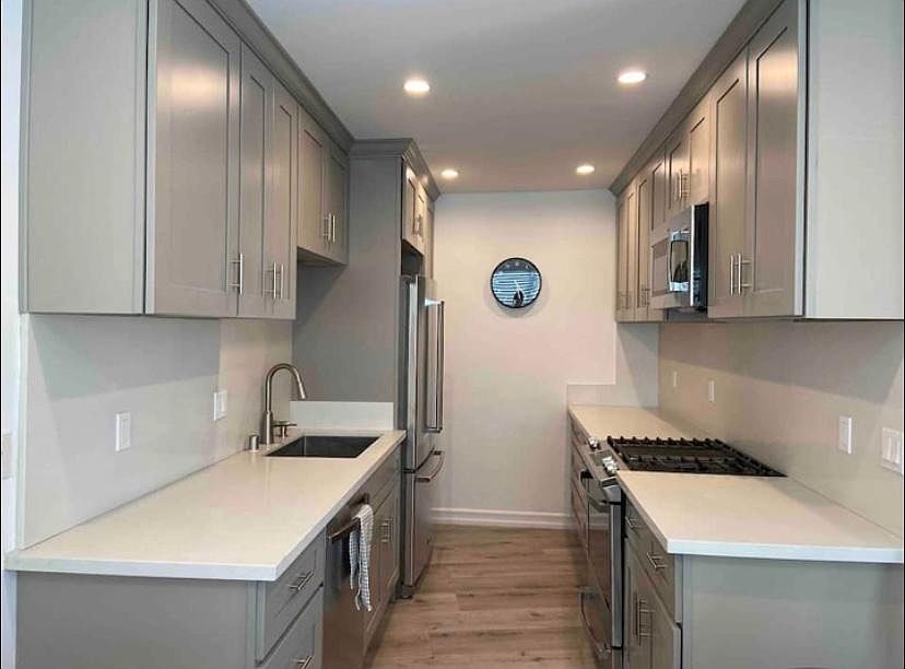 1st image of 4241 McLaughlin Ave #9