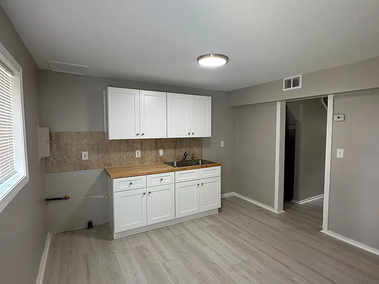 33119 Alberta Ct — Photo 4