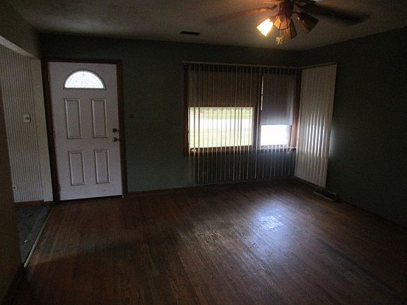 3rd image of 8817 Moody Ave