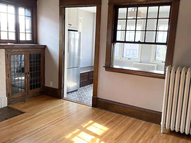 833 Grand Apartments — Photo 3