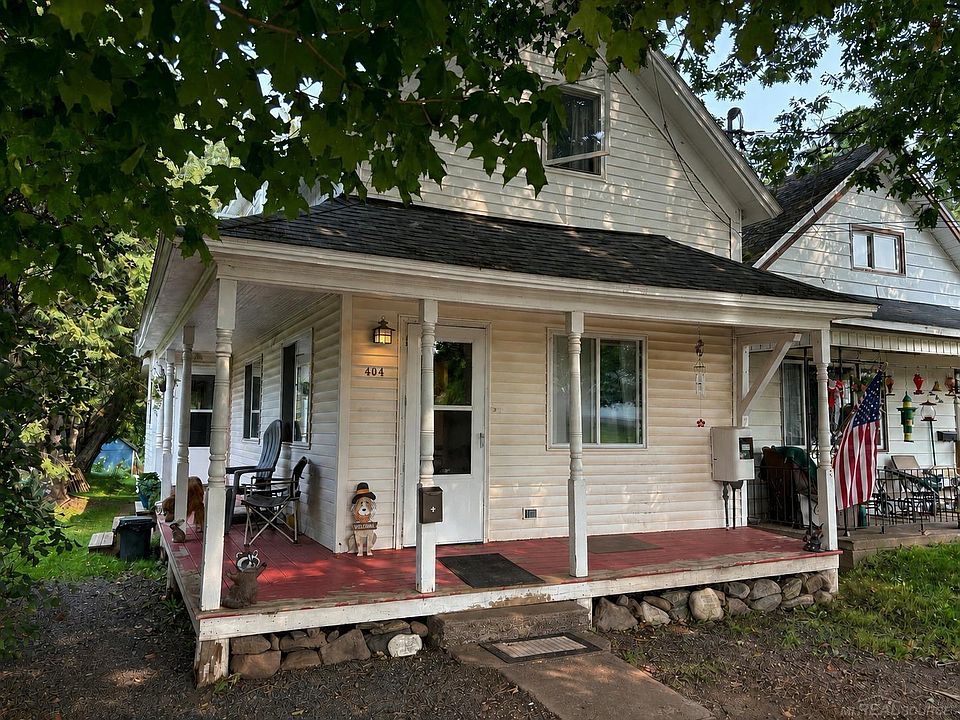1st image of 404 E Iron St