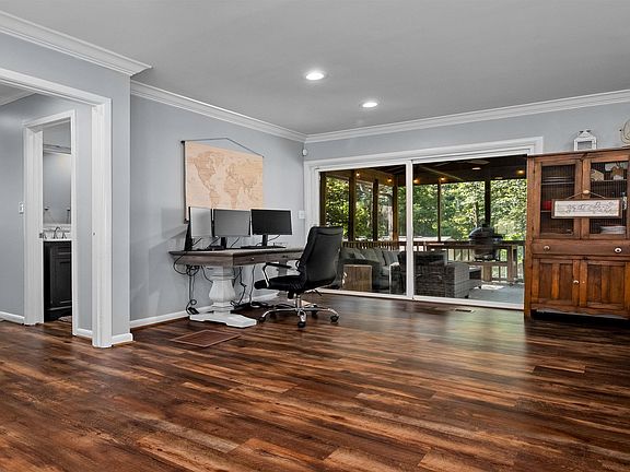 5th image of 1517 Linda Vista Dr