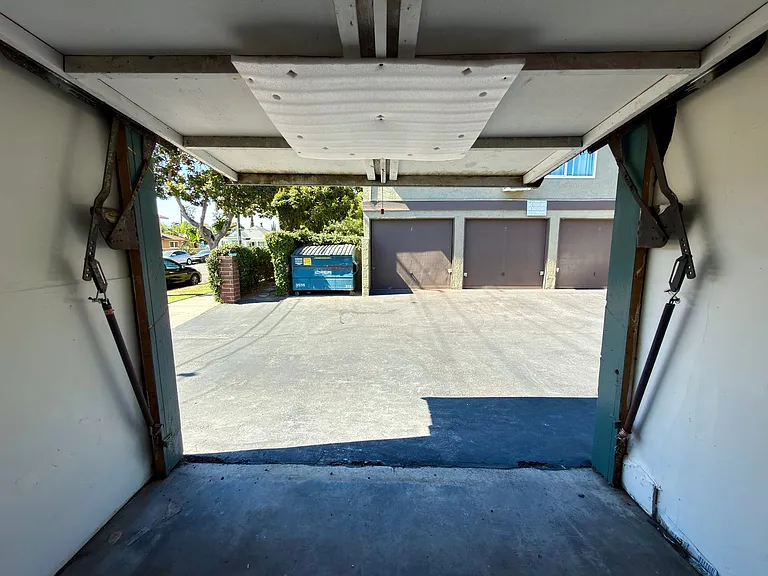 335 S Lemon St — Photo 23