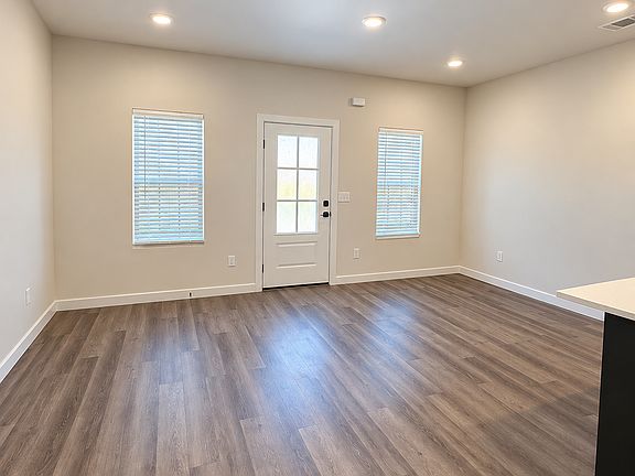 5th image of 616 W 2nd St #100
