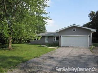 340 W Division Rd, Valparaiso, IN 46385