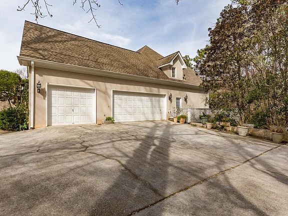 2nd image of 1410 Lakeshore Dr