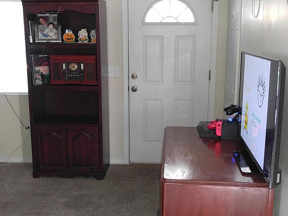 3rd image of 1425 Pawnee Ave