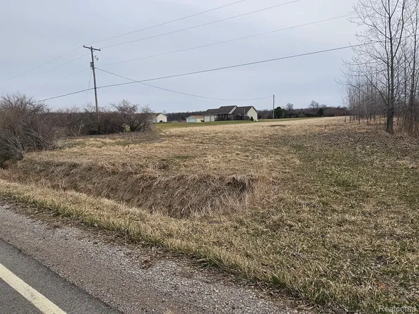 13072 Marshall Rd, Montrose, MI 48457