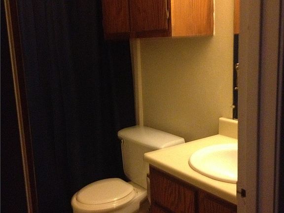 5th image of 701 Wellesley Ct APT B