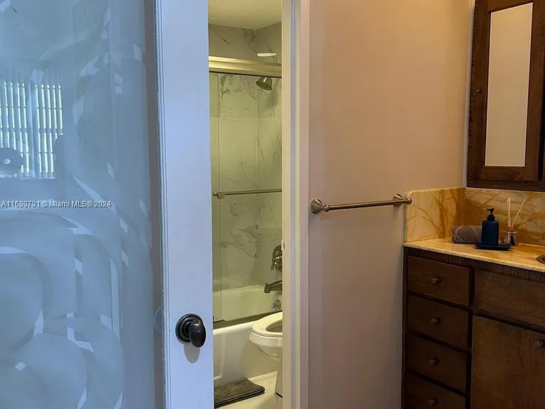 100 Lincoln Rd #608 — Photo 15