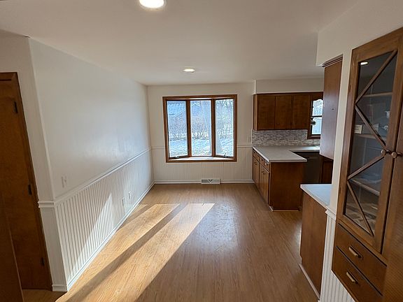 2nd image of 1015 15th St W