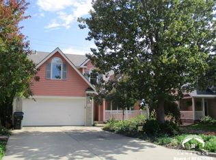 2924 Prairie Ct, Lawrence, KS 66046