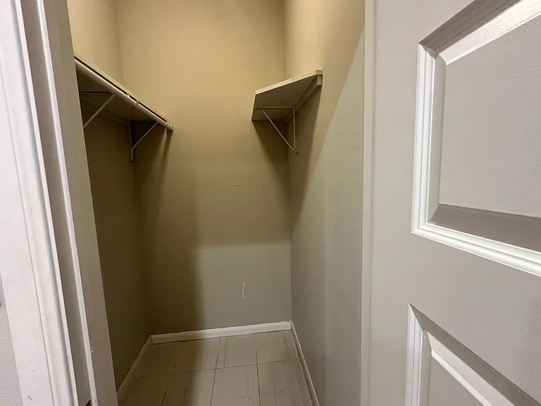 5224 Lost Creek Ln — Photo 12