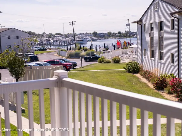 84 Wharfside Drive, Monmouth Beach, NJ 07750