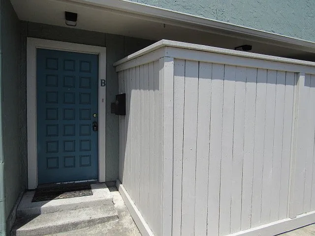 2725 Santa Fe St — Photo 2