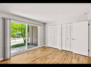4642 Lower Dr, Lake Oswego, OR 97035
