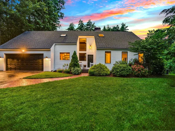 31 Mcquade Brook Road, Bedford, NH 03110